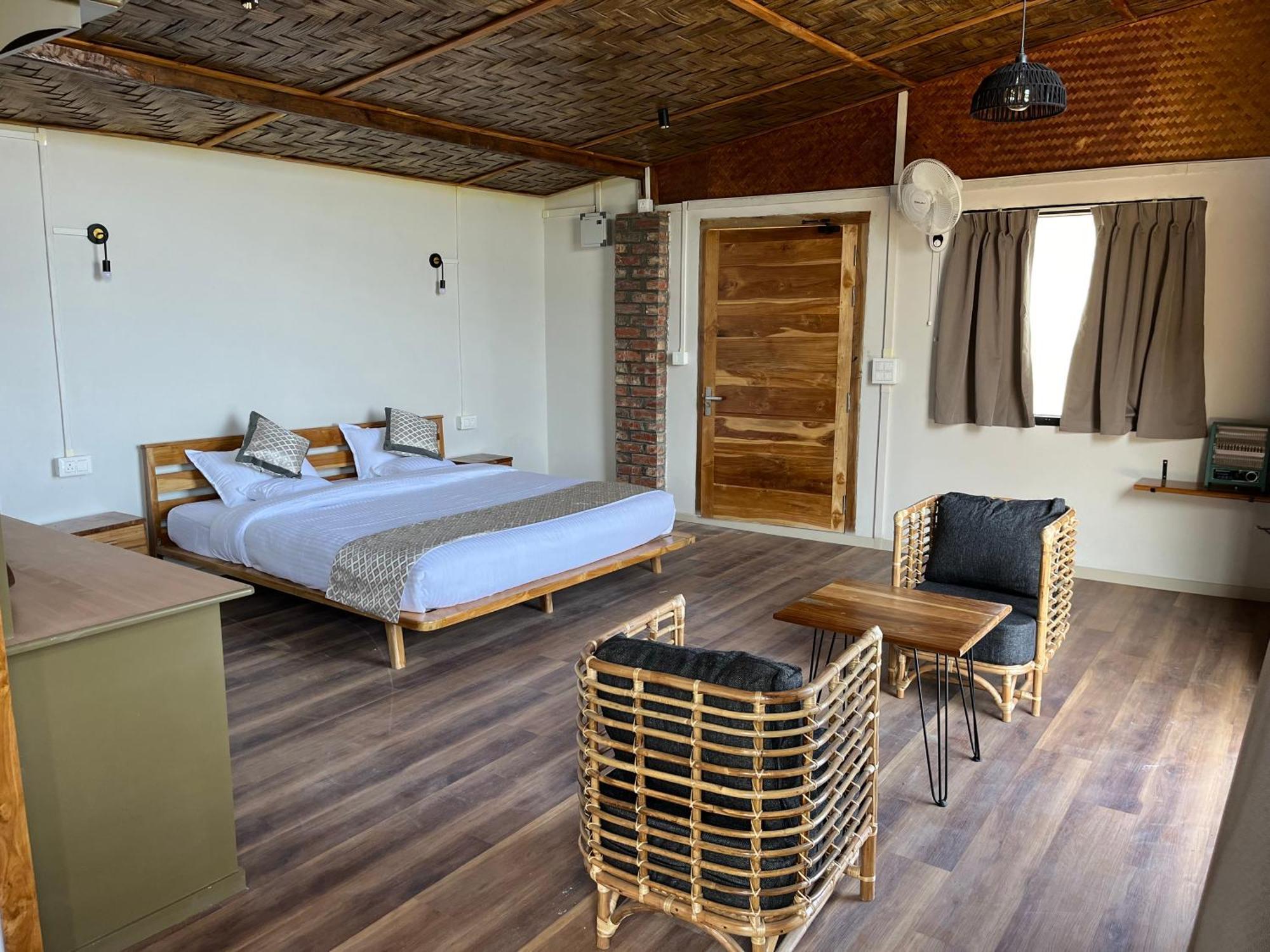 Hotel Cave Hill By Ferns à Āīzawl Extérieur photo