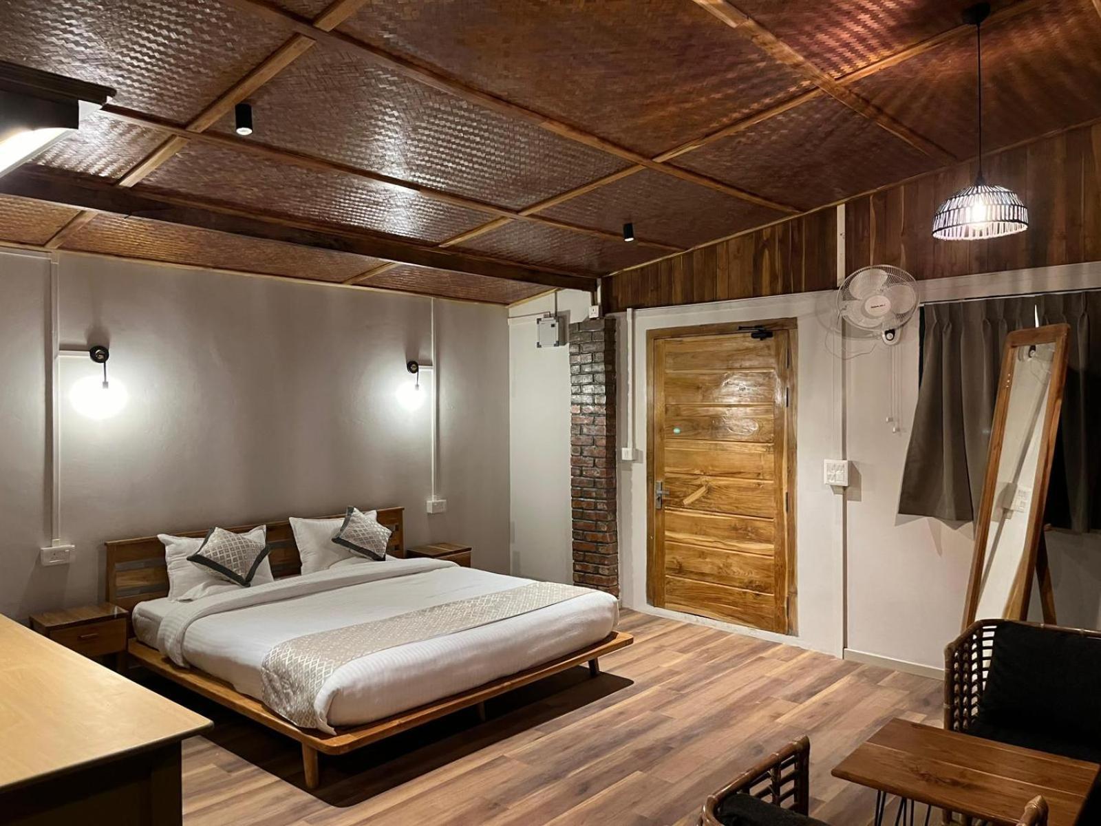 Hotel Cave Hill By Ferns à Āīzawl Extérieur photo